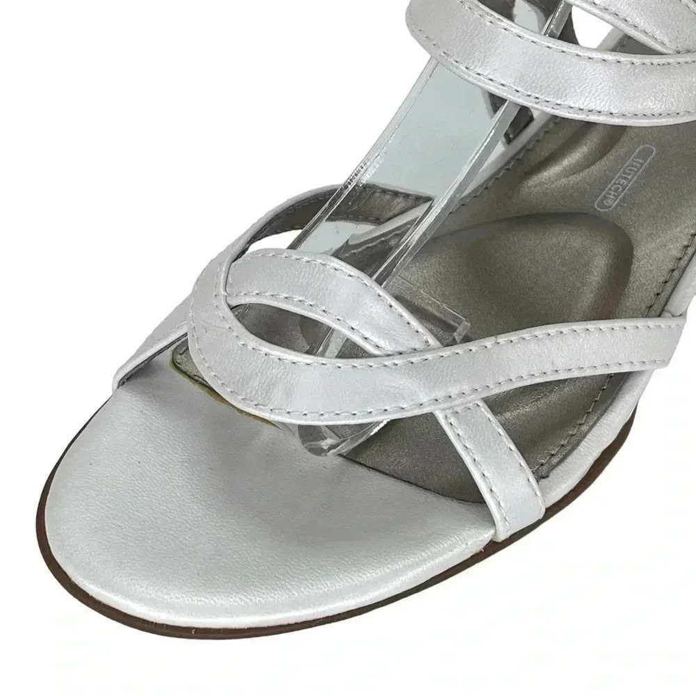 NWOB Rockport Zandra Pearlescent Faux Leather Womens Slingback Sandals - Picture 6 of 10